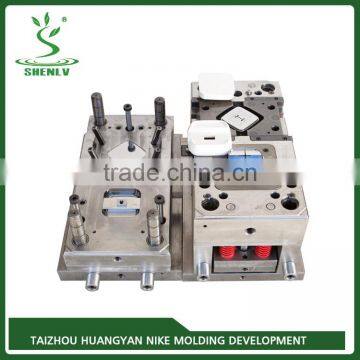 Low price and top consumable high precision sandwich container injection mould