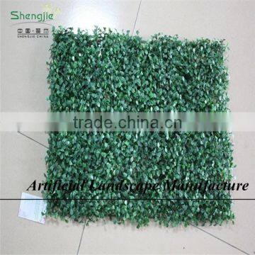 Different Sizes of Purple / White / Red / Green Plastic Rubber Grass Mat photo-2