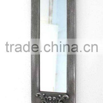 Shabby Christmas Candle Holder With Mirror Design