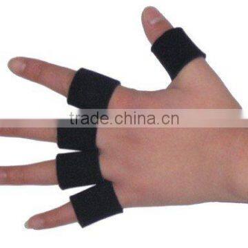 SP-8170 Finger Protector Sports Safety Size: 3 x 3.5 cm