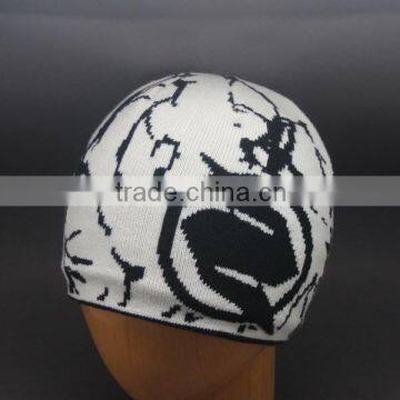 CUSTOM CHEAP BLACK/WHITE PATTERN BEANIE HAT IN FLEECE POLAR FOR CHILDREN