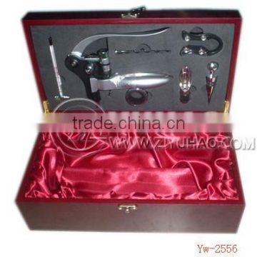 Wine accessories box