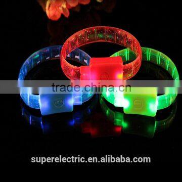 New Product 2016 Silicon Flashing LED Wristband for Valentine Day Gifts, LED Light Silicon Wristband Made in China