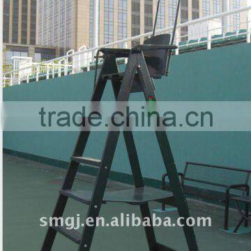 Umpire's chair