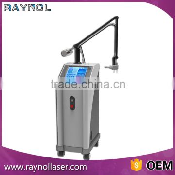 Bikini Hair Removal 40w 40W Fractional Laser Co2 560-1200nm Acne Warts Removal Treatment Equipment For Beauty Center