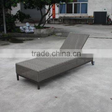 Outdoor Garden Patio Rattan Chaise Wicker Beach Lounge (BM-573)