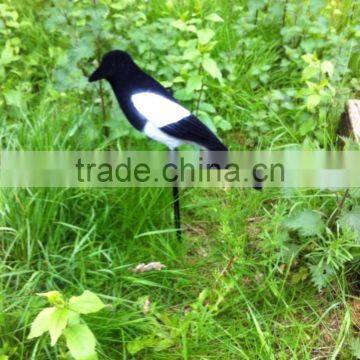 Full Body Flocked Magpie Decoy With Stake photo-2