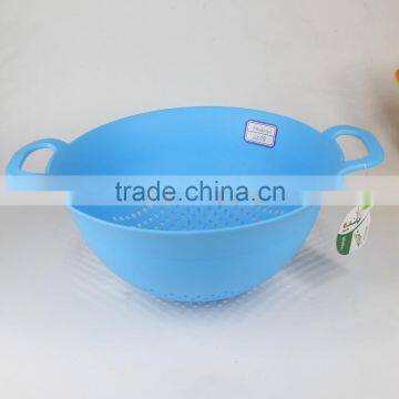 Big Plastic Bowl With Handle for Washing Vegetables Fruits photo-3