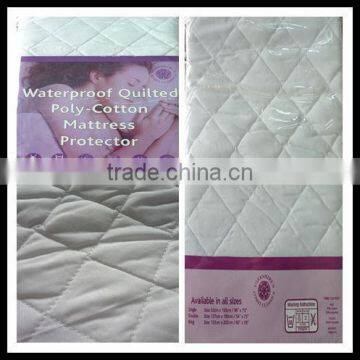 Waterproof quilted poly-cotton mattress protector