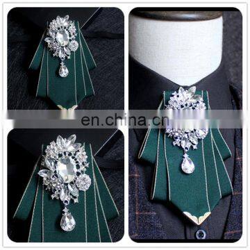 Aidocrystal High Quality Simple Design Fashion Green Stripe Business Customed Jacquard Neckties