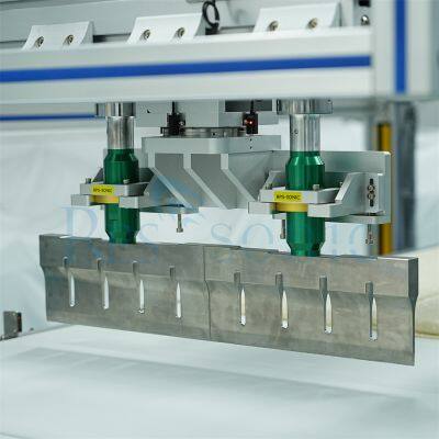 Factory Automatic Ultrasonic Food Cutting Machine Sonicator Chocolate Cutting With Conveyor Belt photo-4