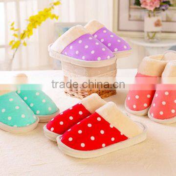 Hot Selling Wholesale Soft Indoor Slippers Couples Household Dots Cotton Slippers photo-3