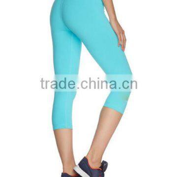 Polyester/spandex dry fit logo printed capri pants for women