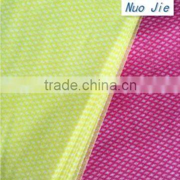 Viscose/polyester diamond design spunlace cleaning cloth