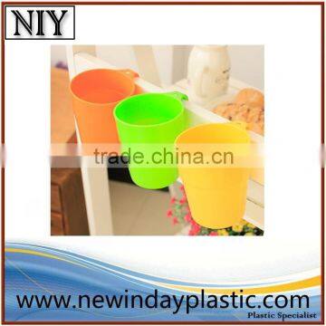 plastic gargle cup