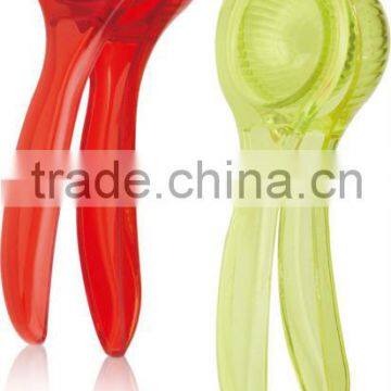 The Latest colorful plastic lemon squeezer