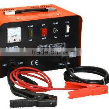 CAR BATTERY CHARGER 12V