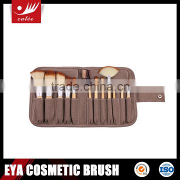 12pcs Hot Sale Makeup Brush Set with Bamboo Handle