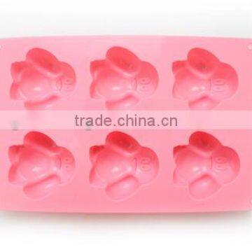 FDA/LFGB aproved penguin shape silicone cake mould