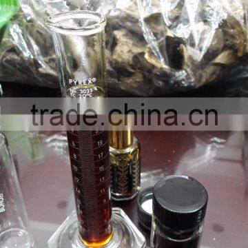 Agarwood or Oud Essential Oil Royal Wild Oud, Agarwood Oil Aloeswood Oud Perfume Good Price Offer of Vietnam photo-2