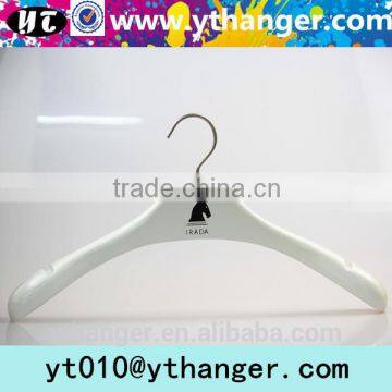 YY0526 Manufactory Custom Fancy White Wooden Coat Hanger photo-1