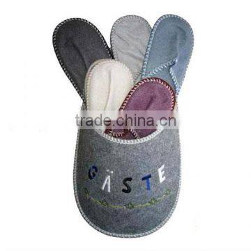 grey felt indoor slipper set