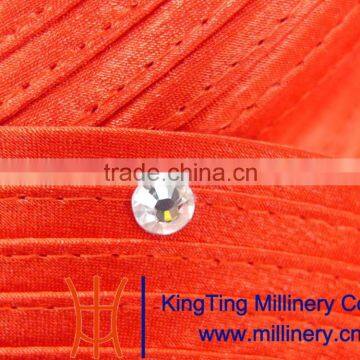 Red Hat And Purse Suite In Party / Wedding photo-6