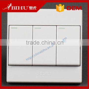 PC Material BS UK Standard White Electric Wall Switch With 3 Gang 1 Way photo-4