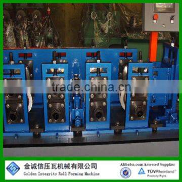 Hydraulic stud track and truss roll forming machine with innovative cutting tool