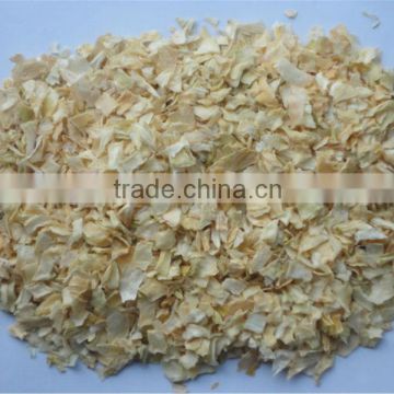 dehydrated yellow onion flakes