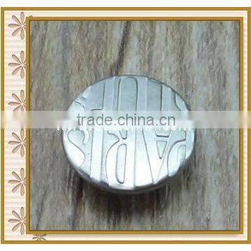 Factory wholesale metal pin triangle button badge