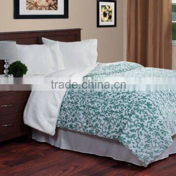 New product Carving flower pattern sherpa balnket/bedding set China Suppliers