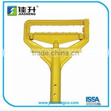 Plastic wet mop gripper