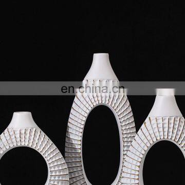 Nordic Custom Wedding Artwork White Exquisite Handmade Resin Flower Vase for Hotel Decor