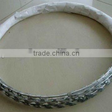 Hot dipped razor barbed wire BTO 22