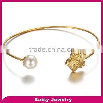 China Alibaba Hot Sale Beautiful stainless steel latest design girls gold bangles