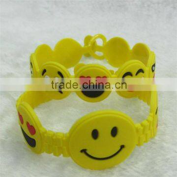 China Factory silicone emoji slap bracelet pvc emoji snap bracelet
