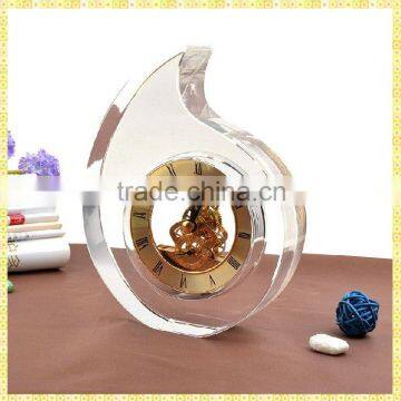 Unique Exquisite Luxury Clear Peach Hearts Crystal Clock For New Year Business Gifts Souvenirs