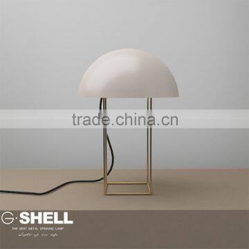 White Metal Shape Dask Light Round Table Lamps photo-5