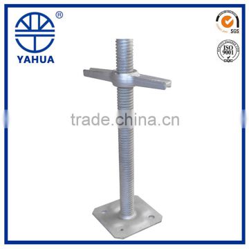 Adjustable screw base jack