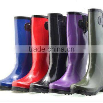 HOT SELLER WOMEN'S RAIN BOOTS MADE OF RUBBER photo-1