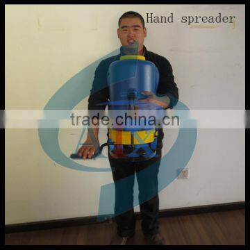 easy operated hand fertilizer spreader for agriculture use