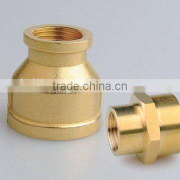 Brass reducing socket