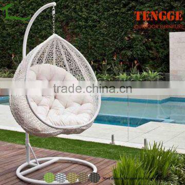 Hanging Egg Chair - Outdoor Rattan Wicker swing - white