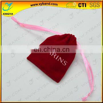 Newest fashion satin pull pouch