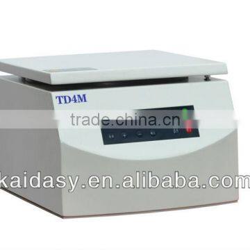 Table type centrifuge used for blood cell washing TD4M