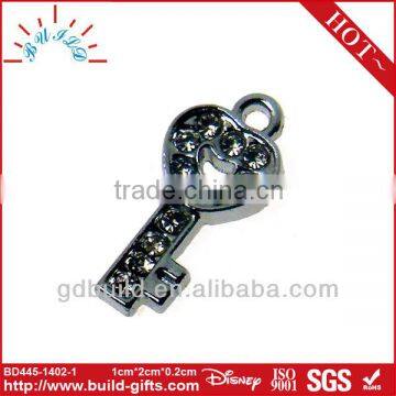 Key pendant rhinestone pendant