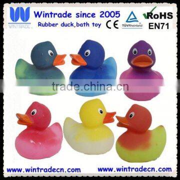 Rubber bath toy color change