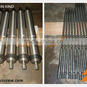 Bimetallic single screw and barrel for plastic injection