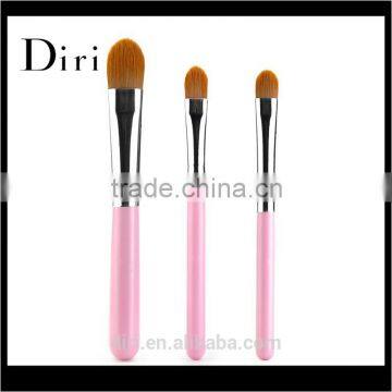 Pink Makeup eye shadow brush with firm synthetic hair bamboo handle